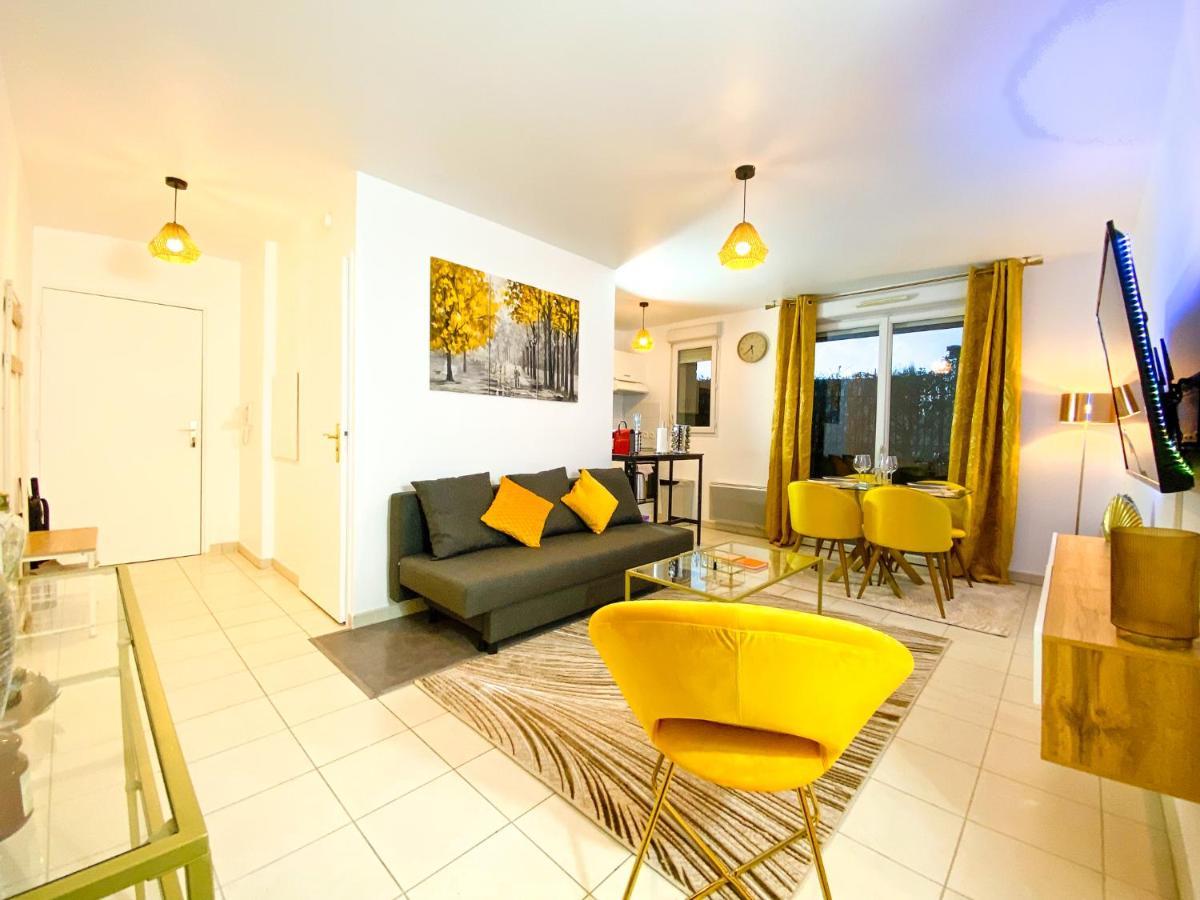 The Golden House * Parking * Garden Apartment Corbeil-Essonnes Exterior foto